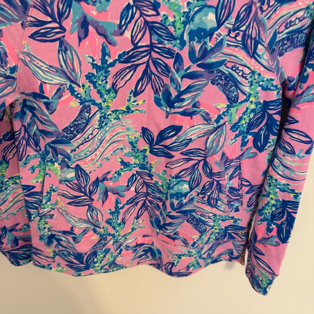 Lilly Pulitzer Luxletic Beach Comber Pullover Size Extra Small - Picture 2 of 7